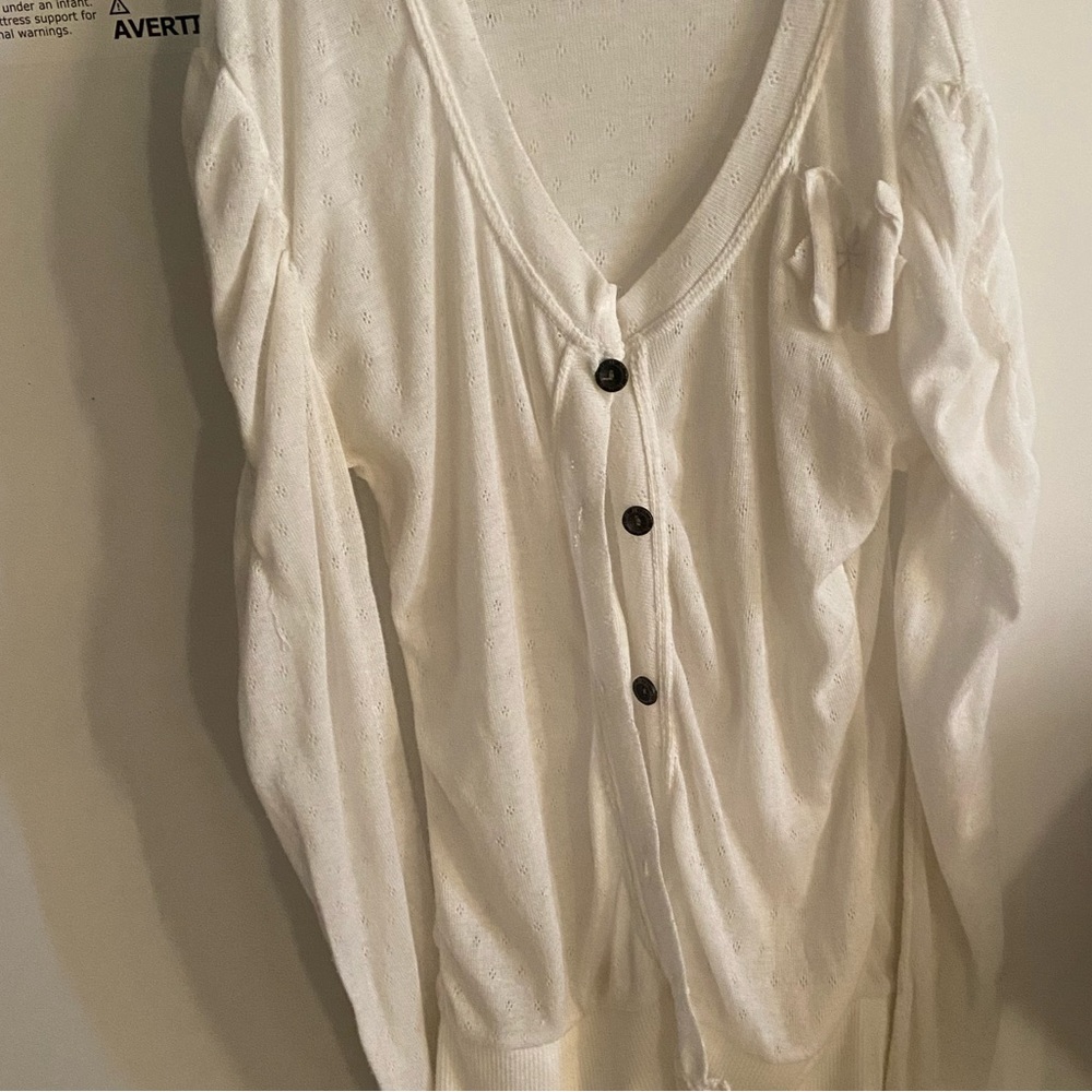 NWOT/Elegant White Women’s Sweater – Soft & Stylish, Size XS - Picture 4 of 13